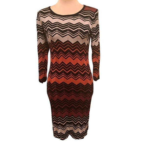 Dresses & Skirts - cb Chevron Pattern Stretch Dress Size M
